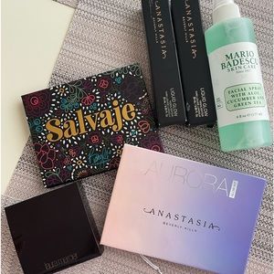 Anastasia highlighters and setting spray